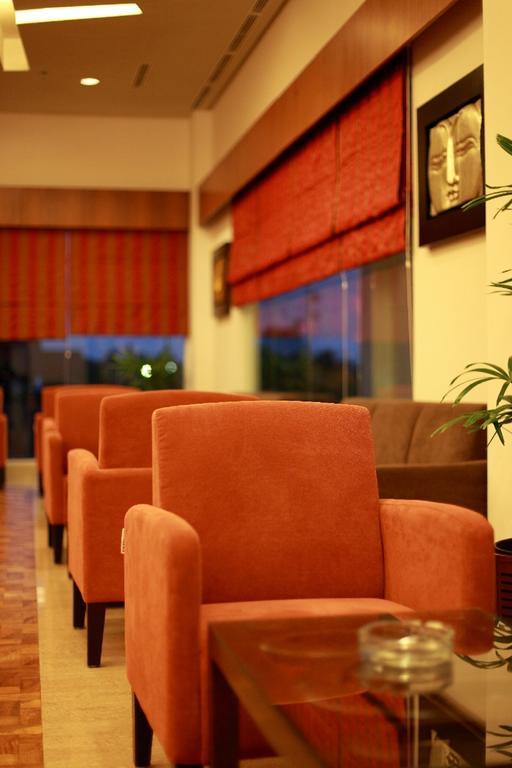 Aston Tanjung City Hotel Экстерьер фото