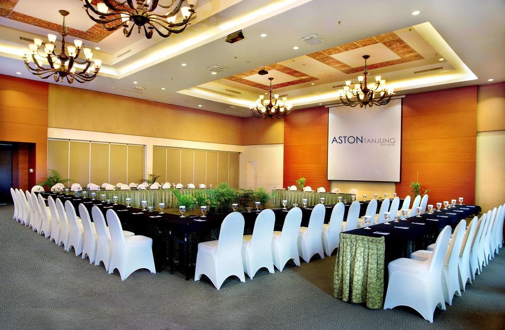 Aston Tanjung City Hotel Экстерьер фото