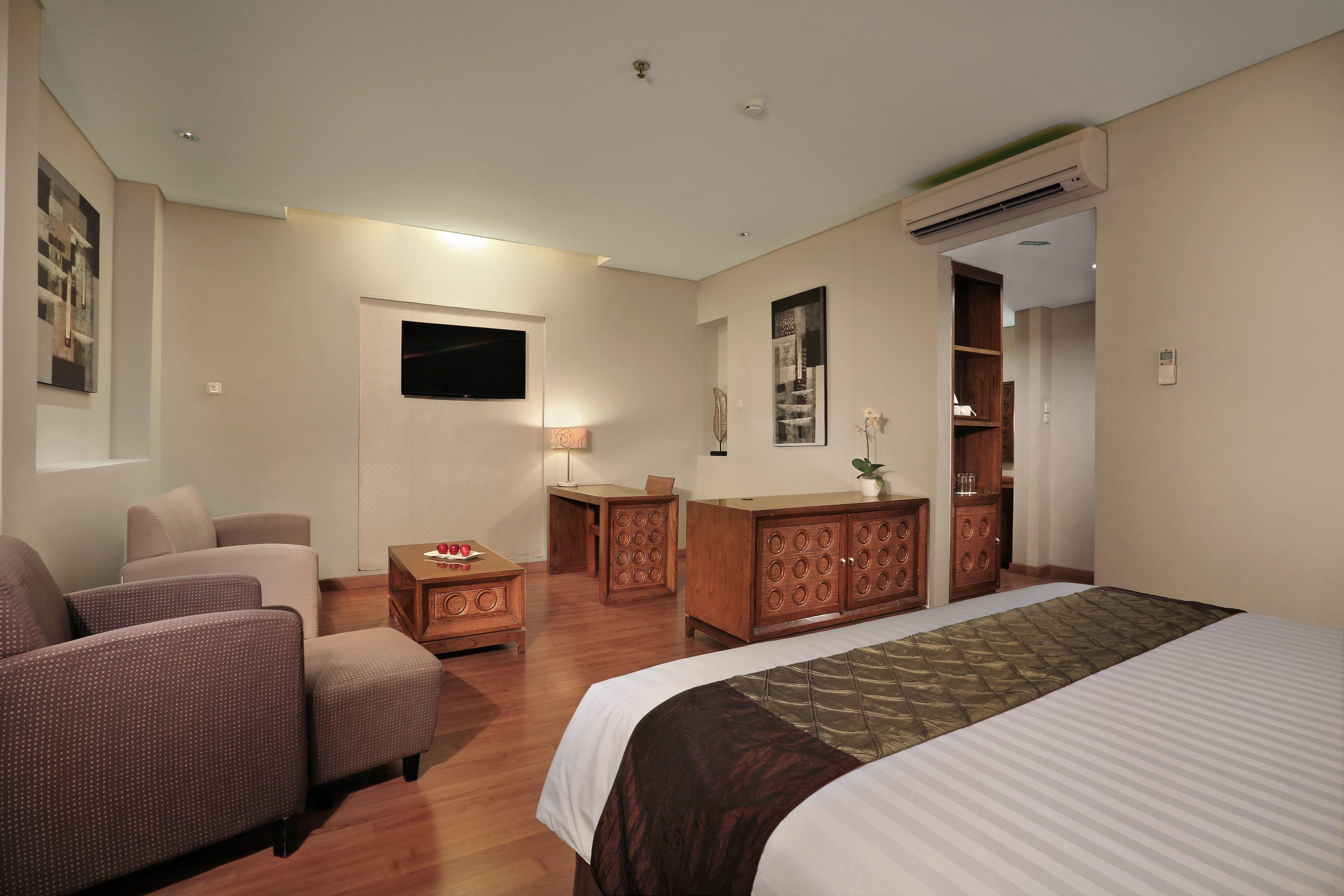 Aston Tanjung City Hotel Экстерьер фото