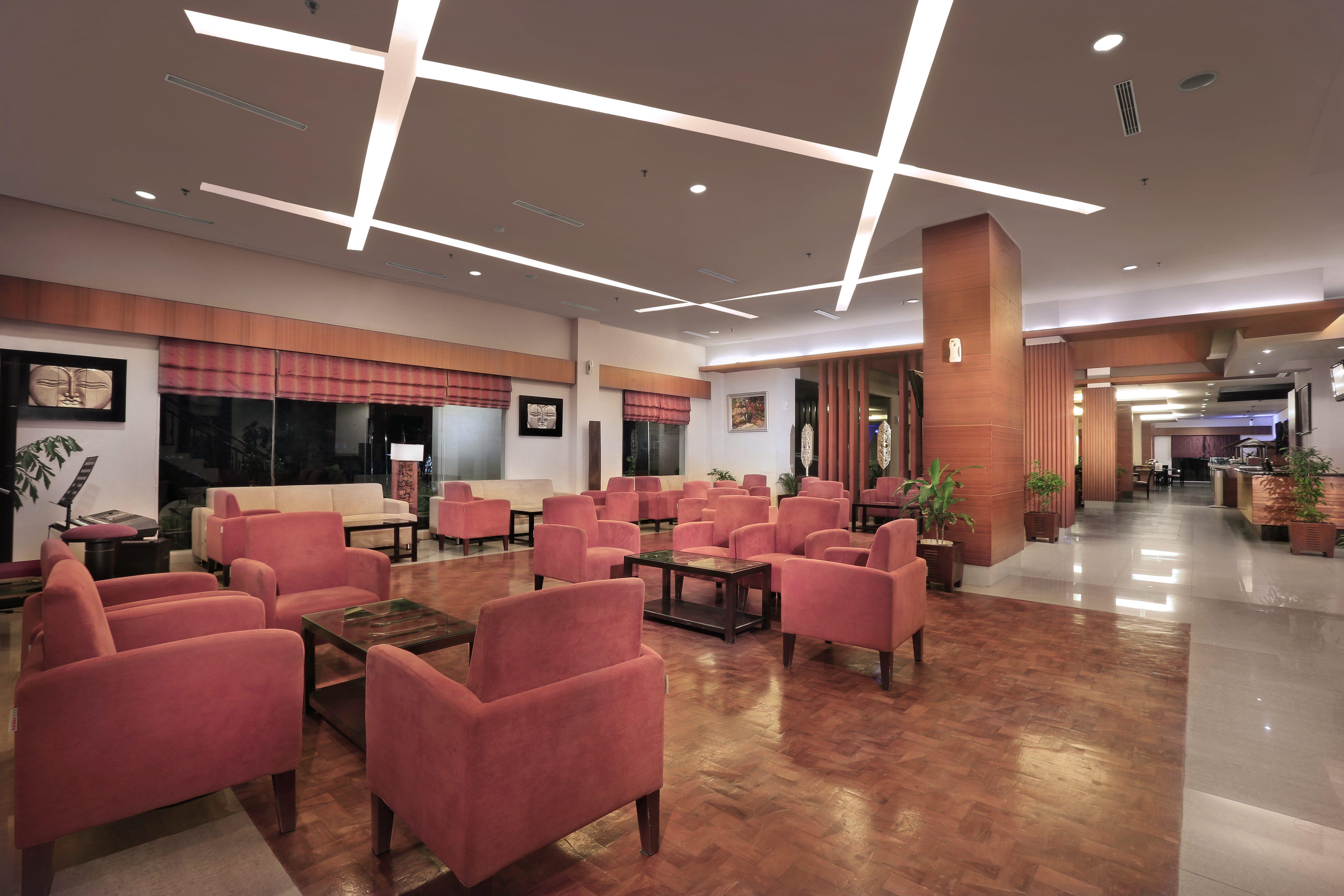 Aston Tanjung City Hotel Экстерьер фото